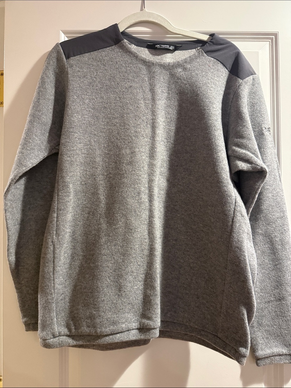 Arc’teryx men’s sweater